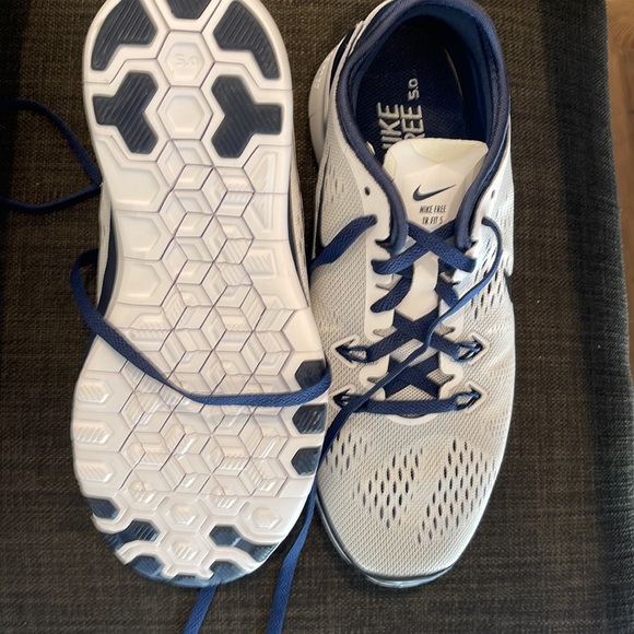 Nike Sneakers - Picture 2 of 3